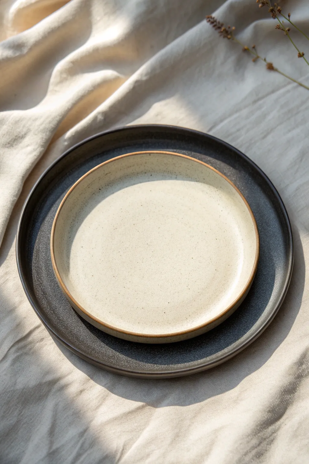 Soft ombre rim fade on a handmade plate, an easy beginner technique with luxe minimal style.