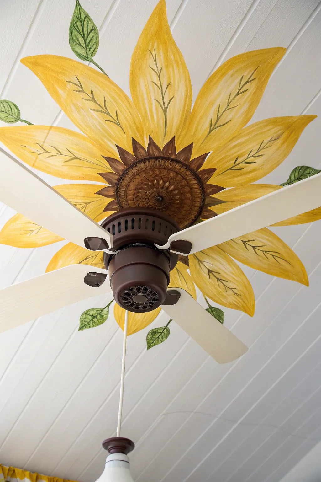 Brighten your space instantly with this cheerful DIY sunflower fan painting idea. 🌻