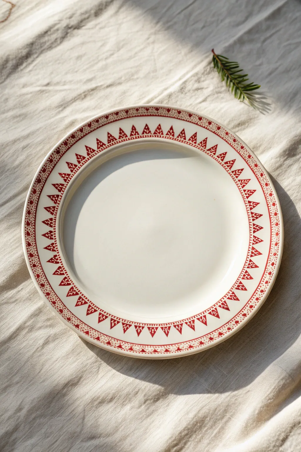 Nordic red-and-white folk pattern rim for a minimalist Christmas plate painting idea