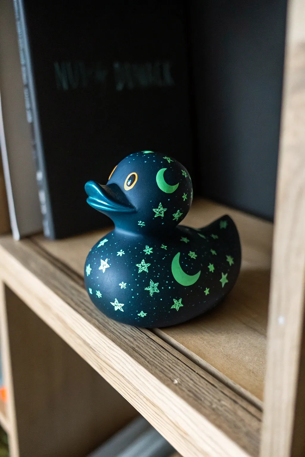 Light up bath time with this whimsical glow-in-the-dark celestial duck design.
