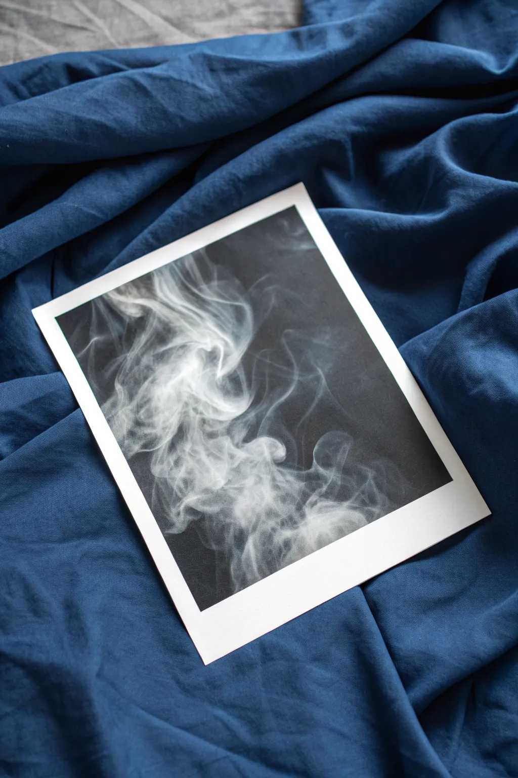 Soft charcoal smoke gradients with bold contrast and velvety blacks, crafted in minimalist style