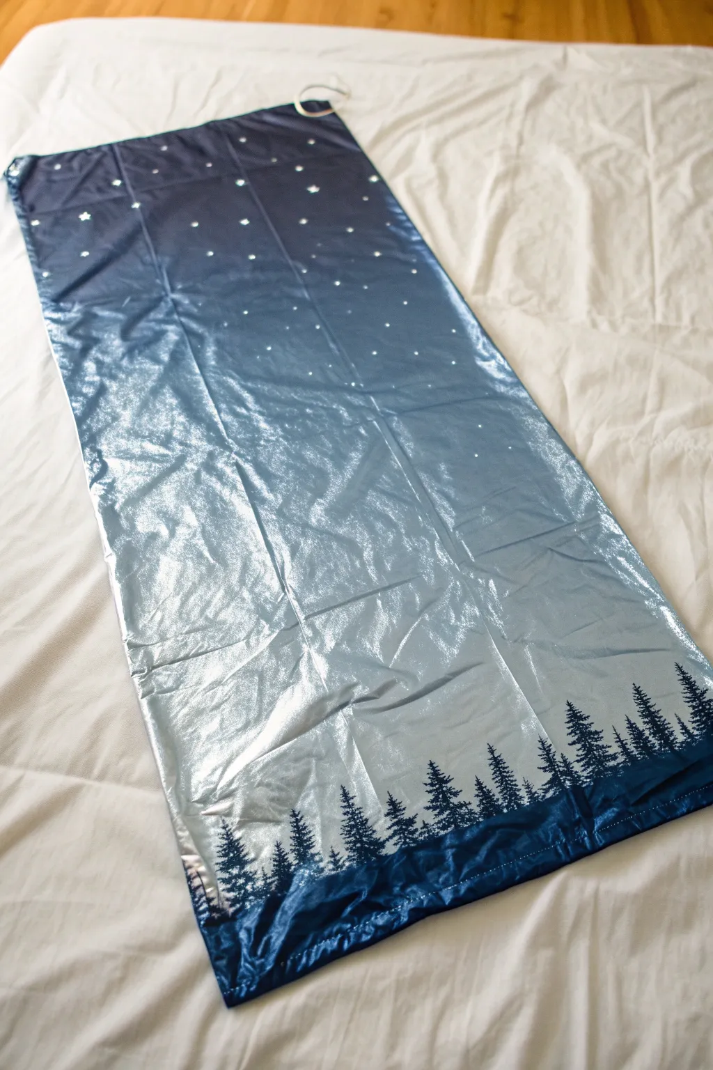 Tin foil northern night sky painting: a twinkly kids Christmas craft with bold winter contrast