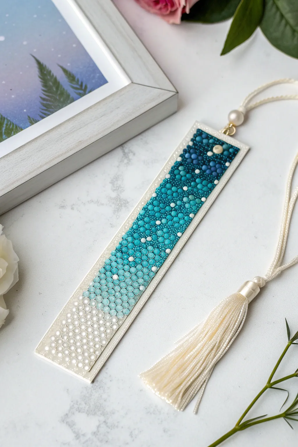 Slim ombre diamond-painting bookmark with sparkling facets and a soft boho tassel.