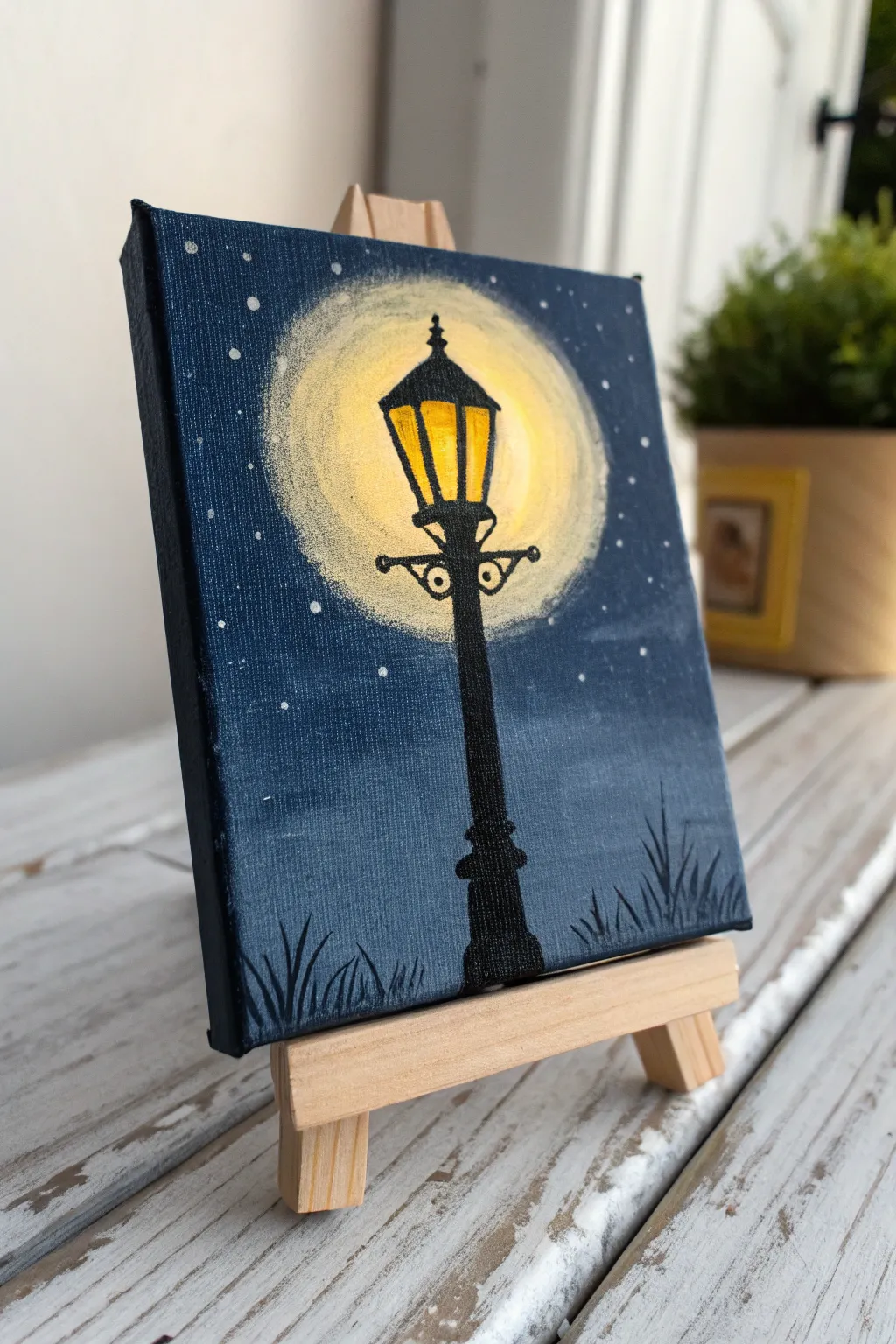 Mini canvas idea: moody street lamp glow with warm halo and soft mist for cozy contrast