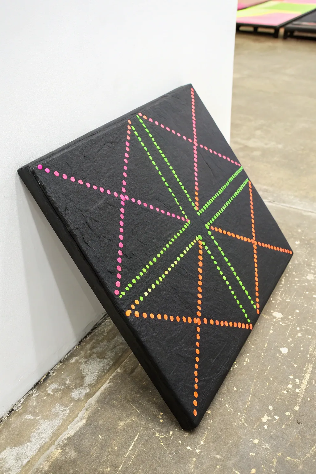 DIY fluorescent texture paste: raised lines glow under UV for sculptural minimalist art