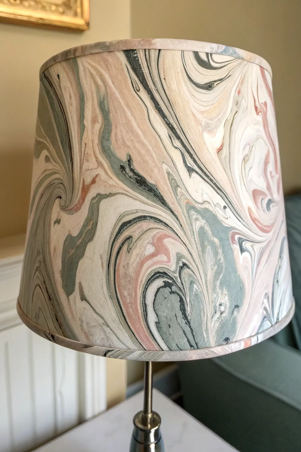 Marbled acrylic swirl lampshade in soft boho hues, a simple paint-pour look with brushes