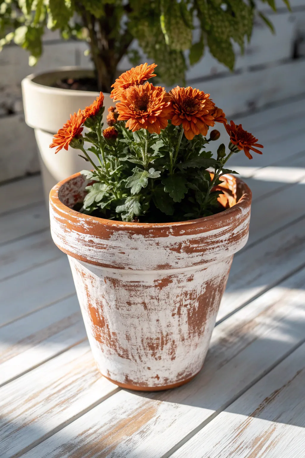 Transform your garden pots with this easy, vintage-inspired dry-brush technique.
