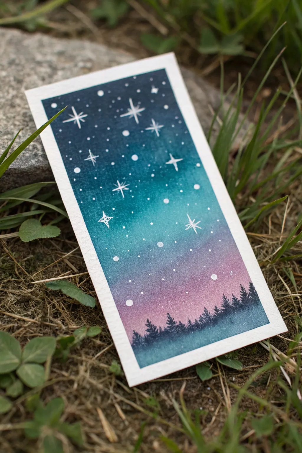 Starry sky gradient swatch: simple watercolor fade with tiny sparkles for dreamy astronomy sketches