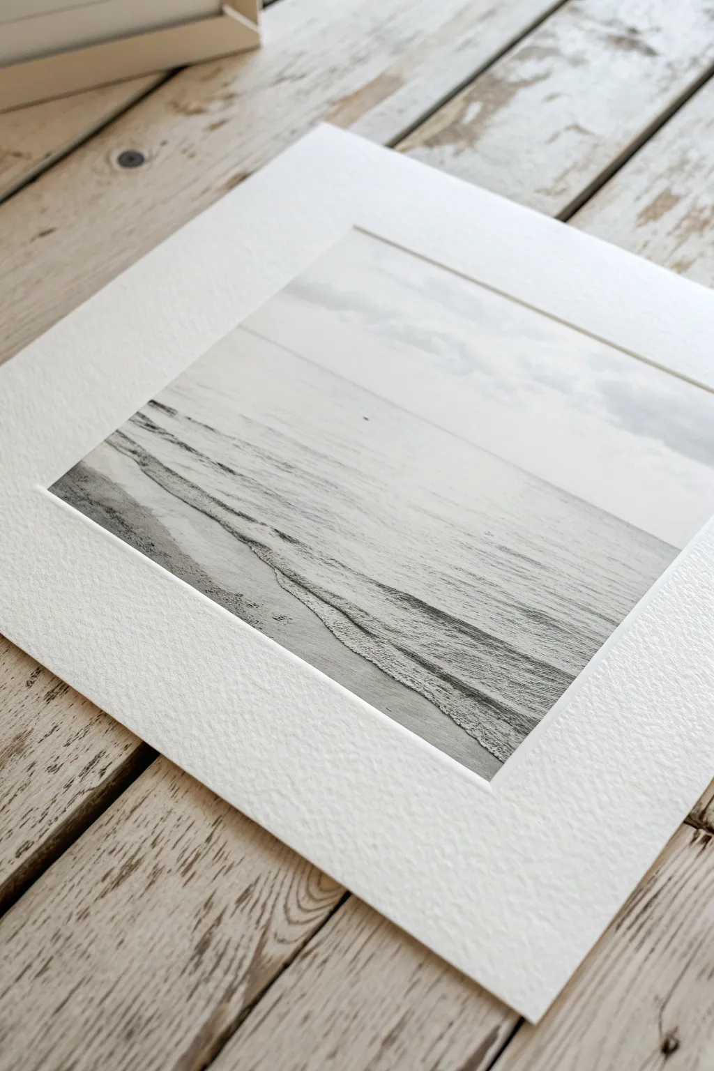 Capture the serenity of the sea with this simple and elegant minimalist horizon sketch.