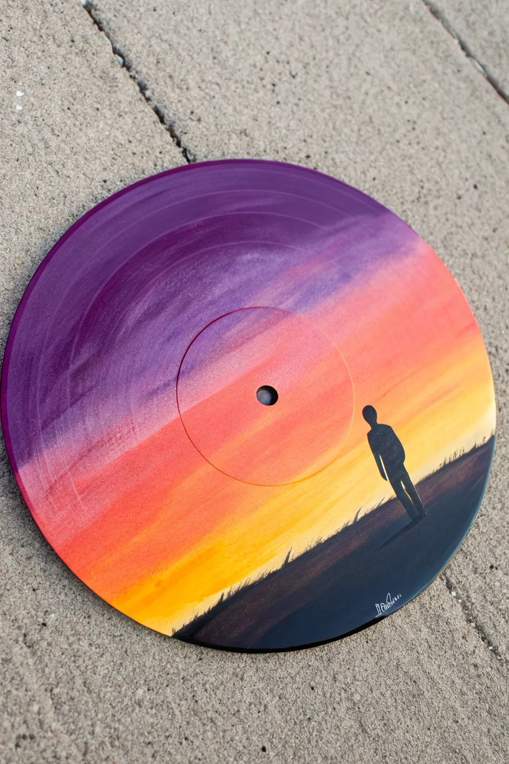 Capture the golden hour at home with this dreamy painted record DIY. 🌅