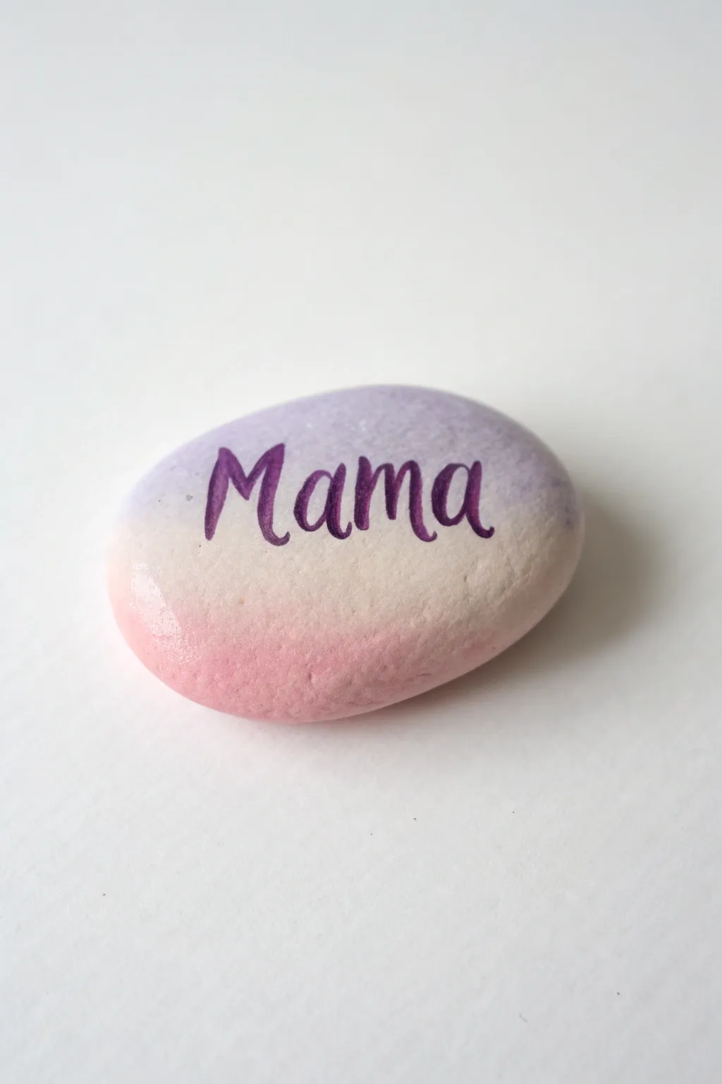 Pastel ombre Mama rock painting idea, minimalist and sweet for a handmade Mothers Day gift.