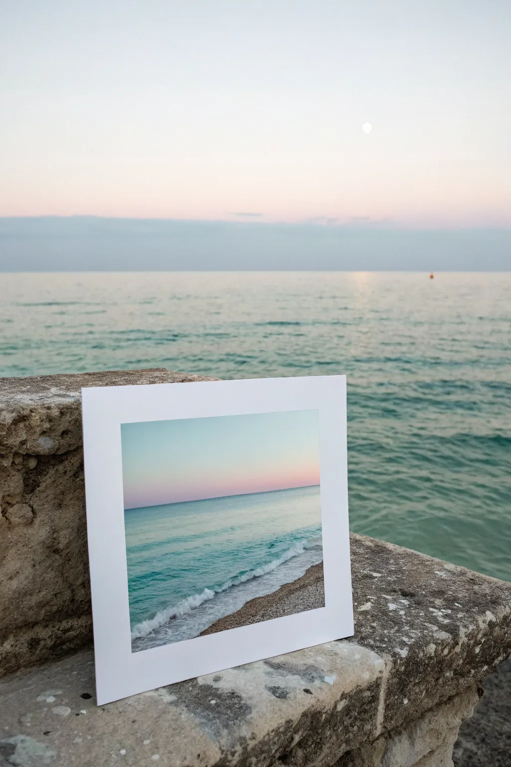 Try this calming airbrush ocean fade: crisp horizon, soft gradient, and a glow of light.