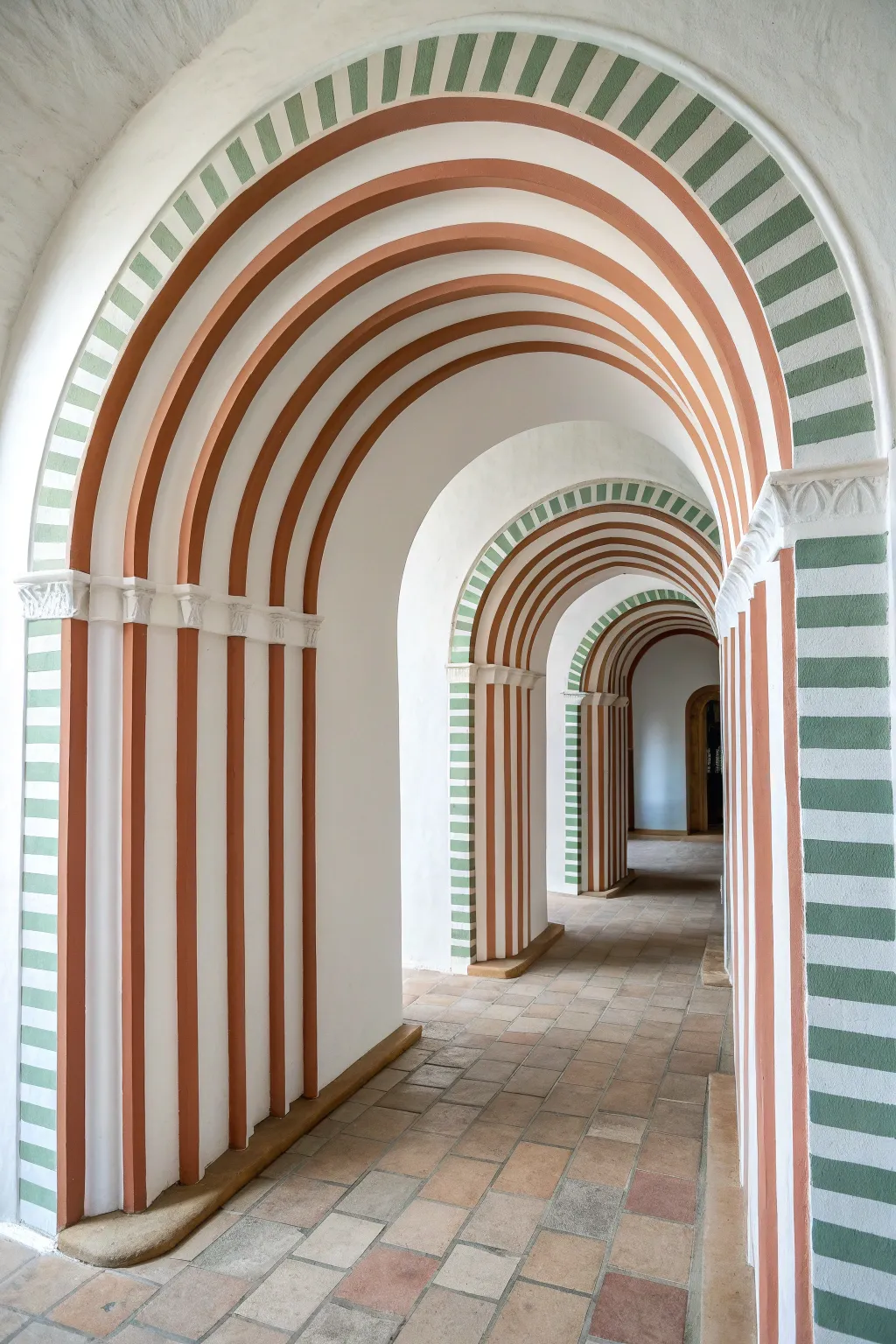 Crisp striped arch bands in warm neutrals for a modern Scandinavian look with gentle boho charm